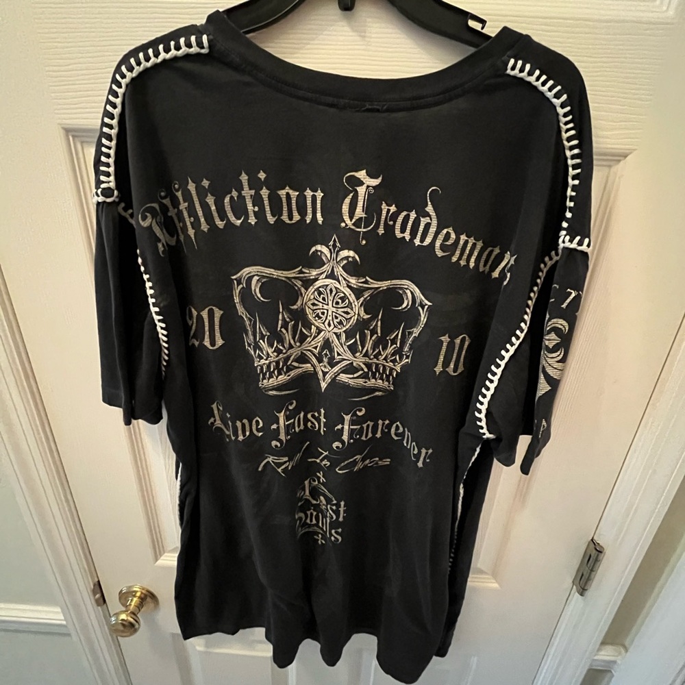 Affliction v-neck t-shirt Buckle 💀 - Picture 2 of 11